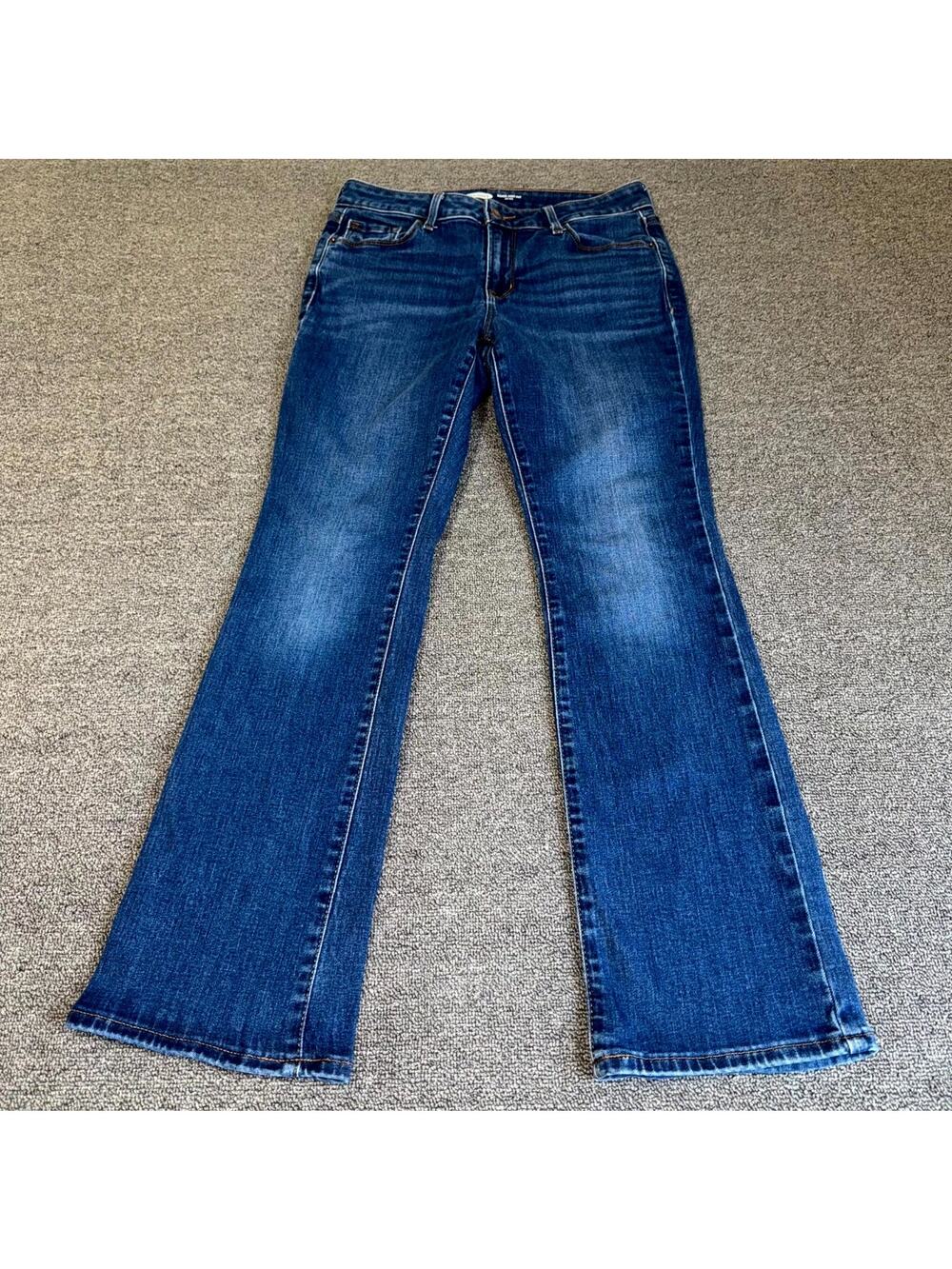 Old Navy Kicker Boot Cut Jeans Women 6 Blue Denim Medium Wash Mid Rise Stretch